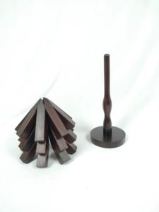 Sous-verres et dessous-de-plat artisanaux en forme d'arbre pour la protection des plats chauds, fabriqués en Inde, en vente. - Product Image 3