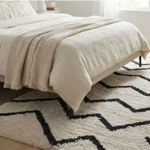 Modern Chevron Pattern Area <b>Rug</b> Rectangle White <b>Black</b> High Pile Tufted Non Slip Rubber Backing Bedroom Use Scandinavian Style - Product Image 6