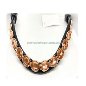 Produits pour chevaux équestres Bandeau pour sourcils en cuir noir anglais fabriqué avec de grands cristaux et pierres précieuses en or rose de créateur - Product Image 4