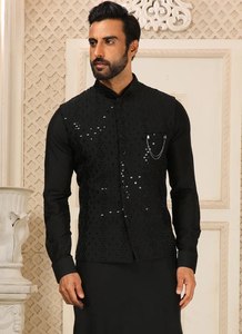 Ensemble Kurta et pantalon en soie romaine pour homme avec veste Koti ornée de sequins – Tenue raffinée pour mariages et fêtes - Product Image 4