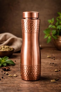 Bouteille en cuivre pur, finition martelée mate, bouteille d'eau en cuivre classique, écologique, réutilisable, coffret cadeau haut de gamme pour usage professionnel - Product Image 3