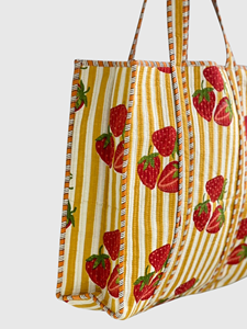 Bolsa de Mano de Lona con Estampado de Fresas y Diseño a Rayas, Cierre Abierto, Bolsa de Compras de Verano, Bolsa de Moda para Mujer - Product Image 3