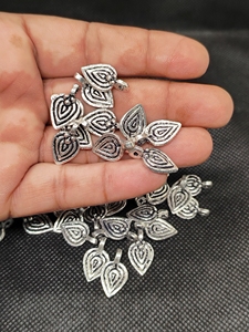 Collar de boda con colgante de latón, dijes tribales, cadena de eslabones y piedra de labradorita, chapado en plata - Product Image 4