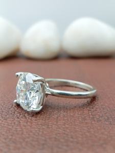 Anillo de Compromiso y Boda D'VINS JEWELS con Forma de Cojín, Corte Brillante, Color D, Cultivado en Laboratorio, Plateado en Oro Blanco, Chapado en Oro - Product Image 3