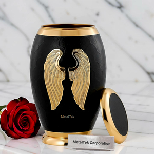 Elegante Urna Funeraria de Latón Hecha a Mano con Acabado Negro Brillante y Alas de Ángel Doradas, Duradera y de Alta Calidad, Recipiente Decorativo para Funerales y Memoriales - Product Image 2