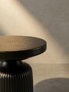 Mesa de Centro Redonda Moderna Soulful Space de 40 cm de Diámetro, Diseño Minimalista, Muebles para Sala de Estar, Mesa Auxiliar Decorativa Hecha a Mano - Product Image 2
