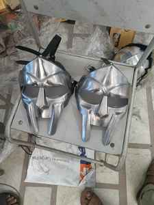 Casque médiéval antique fait main en acier inoxydable poli pour accessoire de costume d'Halloween et reconstitution historique - Product Image 2