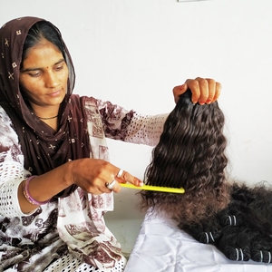 ผมต่อแบบเป็นลอนสีดำธรรมชาติไม่ผ่านกรรมวิธีผมชาวอินเดียแบบไม่ผ่านกระบวนการ - Product Image 3