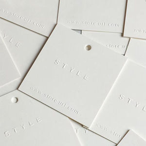 Etiquetas Colgantes de Papel Personalizadas Premium con Lámina de Bronce Negro, Etiquetas de Lujo para Ropa - Product Image 4