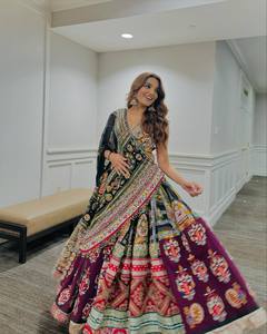 Conjunto de Lehenga Choli de Algodón Bordado, Blusa con Cuello en V, Dupatta Estampada, Vestido para Bodas y Fiestas Indias - Product Image 1