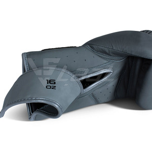 Guantes de boxeo ligeros de servicio OEM para hombre, con logo personalizado, material sólido, guantes de boxeo para hombre - Product Image 3