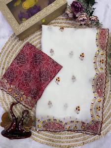Sari de seda suave con tejido Zari dorado Banarasi puro, diseño de diseñador de moda para fiestas de boda, de fabricante indio. - Product Image 2