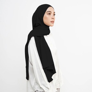 Wholesale Stretchy Breathable Cotton Jersey <b>Scarf</b> for Muslim Women Four-Way Stretch Turkish Style Custom OEM Fashion <b>Scarves</b> - Product Image 2