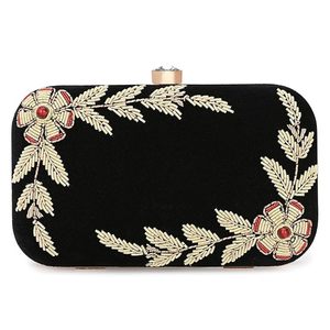 Pochette brodée haut de gamme, sac à main de créateur abordable pour femmes, idéal pour les mariages, les fêtes et les festivals - Product Image 5