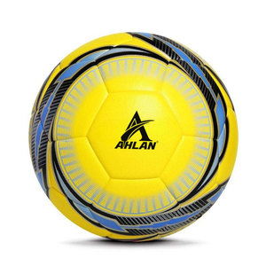 ลูกฟุตบอลไฮบริดสำหรับฝึกซ้อมระดับพรีเมียม พร้อมการควบคุมที่สะดวกสบาย - Product Image 1