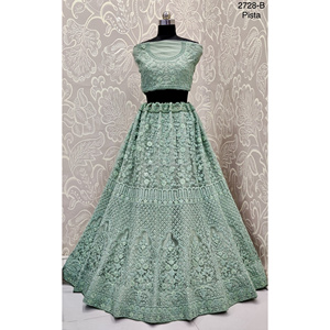 Collections de velours de vêtements de mariée indiens pour la mariée avec le travail de Zarkhan par Fabzone - Product Image 1