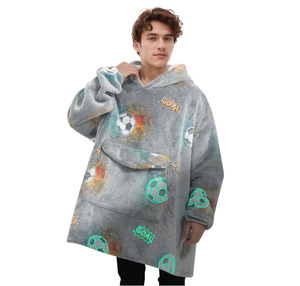Couverture en peluche portable à capuche, motif de dessin animé de football, douce et confortable, vêtement de nuit une pièce, style moderne - Product Image 1
