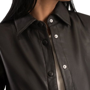 Chaqueta de Cuero Genuino Marrón Oscuro para Mujer, Cuello Camisero, Manga Larga, Botones, Estilo Minimalista - Product Image 6