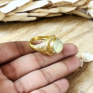 แหวนทองเหลืองลายฉลุสไตล์โบฮีเมียน ดีไซน์ทันสมัยสำหรับผู้หญิง ชุบทอง 18k ประดับพลอยเพรไนต์ ขายส่ง/OEM/ODM - Product Image 4