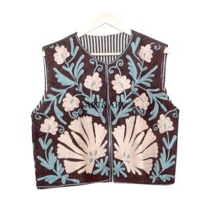 Chaleco corto de algodón cómodo hecho a mano para mujer, diseño sin mangas con cuello redondo y frente abierto. - Product Image 4