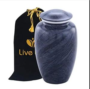 Urna Funeraria de Metal Estilo Europeo Negra para Cenizas de Adultos y Mascotas con Bolsa de Terciopelo - Artesanía India - Product Image 1