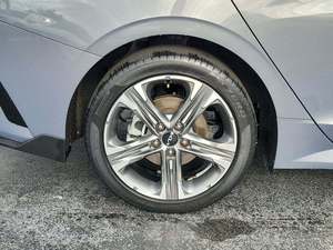 เบาะนั่งภายในรถยนต์ซีดาน I4 1.6L หุ้มด้วยหนังอัตโนมัติ8สปีด2023 K-5 EX FWD - Product Image 5