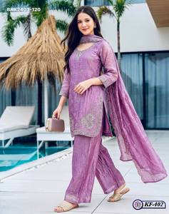 Ensemble ethnique de qualité supérieure en satin fantaisie avec broderie et dupatta, pantalon rose, fournisseur d'Inde - Product Image 4