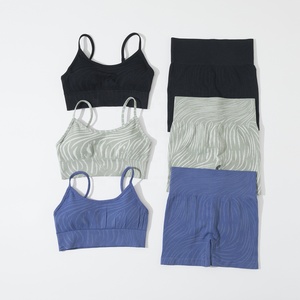 Ensemble de yoga 4 pièces personnalisé pour femme, grande taille, de haute qualité, avec fermeture éclair intégrale, taille élastique avant, respirant, léger et séchage rapide - Product Image 5