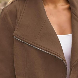 Chaqueta de Cuero Sintético para Mujer, Textura Suave Premium, Ropa de Invierno, Proveedor Mayorista OEM - Product Image 4