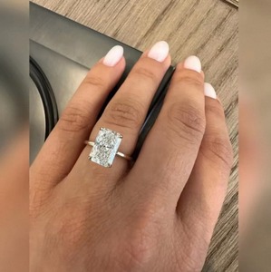 Anillo de Diamante Cultivado en Laboratorio con Corte Radiante de Lujo TAURUS JEWELS, Oro de 9K/14K/18K para Mujer, Certificado IGI, para Compromiso/Boda/Aniversario - Product Image 2