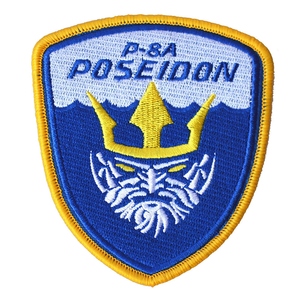 Écussons en chenille personnalisés de haute qualité, badges brodés de luxe pour vêtements, vestes, sacs à dos et uniformes - Product Image 1