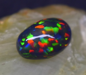 Opale noire naturelle, pierre précieuse en vrac, ovale, multicolore, 15,6x10,3x7,6 mm, 6,10 carats, pour bijoux fins - Product Image 3
