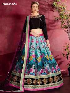 Nouvel Arrivage : Ensemble Lehenga-Choli et Dupatta en Soie Artisanale Indienne avec Broderie de Paillettes et Imprimé Floral Tropical – Vente en Gros - Product Image 6