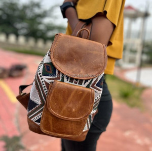 Nuevo estilo bohemio occidental Vintage hecho a mano Jacquard cuero cordón mochilas mano Stitch Klim cuero genuino estilo indio bolsas - Product Image 3