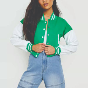 Blousons universitaires personnalisés pour femmes en peau de mouton, broderie 'Varsity' courte, patchs en laine d'hiver, sequins, coton respirant – Vente en gros - Product Image 6