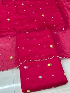 ผ้าปักลายชานเดรีสุดหรู สำหรับชุดฤดูหนาวแบบดั้งเดิม ชุดชาติพันธุ์สำหรับผู้หญิง ออกแบบโดยดีไซเนอร์ เหมาะสำหรับงานปาร์ตี้และงานแต่งงาน ยืดหยุ่นได้ ไม่ยับง่าย - Product Image 4