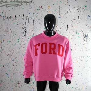 Sudadera FORD HOT PINK con cuello alto, 100% rojo, con apliques bordados, cuello ancho, URBAN PRODUCTIONS - Product Image 3
