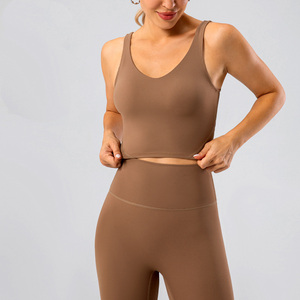 Ensemble de yoga pour hommes de haute qualité, vêtements de sport, tenue de sport athlétique, ensemble 2 pièces personnalisé (soutien-gorge de sport et short), respirant pour l'automne - Product Image 1