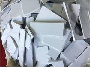 Perfiles de PVC de Alta Calidad para Ventanas y Puertas, Reciclados, Resistentes a los Rayos UV, Grado Estándar, en Formato de Escamas para Extrusión por Fusión en Caliente - Product Image 3
