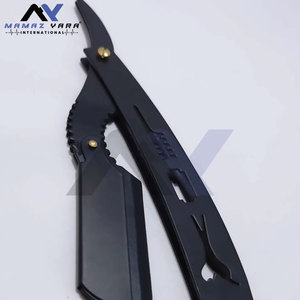 Customized Sleek Black Coated Razor with Stylish Handle Razor Sharp Cutting Comfortable Grooming Barbers Razors Custom Brand - Product Image 3