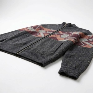 Suéter Personalizado ODM/OEM Unisex de Invierno, Transpirable, con Diseño de Renos y Copos de Nieve, Tejido de Punto Trenzado, con Logotipo Frontal - Product Image 5
