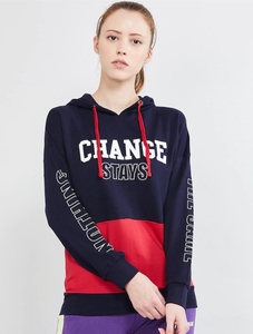 Sudadera con capucha para mujer, diseño de bloques de color, algodón, transpirable, con estampado de letras, ideal para otoño. - Product Image 1