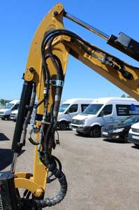 Excavadora de cadenas mini CAT modelo 302 de segunda mano, motor de 45 HP, capacidad de la cucharón de 1.15 m³ - Product Image 6