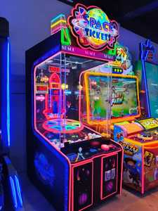Máquina recreativa de garras Space Tickets, operada con monedas, equipo de entretenimiento, máquina combinada de redención de billetes de lotería y bolas Gashapon - Product Image 3