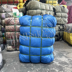 Jinmao Fornitore Diretto Cinese, Vendita all'Ingrosso a Prezzi Convenienti al Kg, Jeans da <span class=keywords><strong>Donna</strong></span>, Pantaloni <span class=keywords><strong>Invernali</strong></span> Spessi e Caldi, Balle Miste di Abbigliamento Usato - Product Image 5