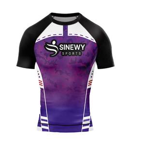 Rashguard personnalisé à séchage rapide, respirant, UPF50+, écologique, antibactérien, unisexe, manches courtes - Product Image 1