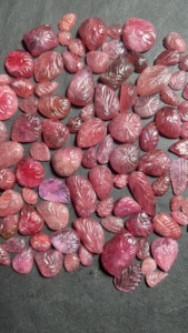 Venta al por Mayor de Piedras Preciosas Talladas a Mano en Forma de Hoja de Rubí, Piedras Sueltas Naturales de Diferentes Formas y Tamaños para la Fabricación de Joyería, Proveedor al por Mayor - Product Image 2