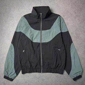 Nuevo Diseño de Chándal Cortavientos Oversize para Hombre, Chaqueta con Cremallera y Pantalón Acampanado, 100% Nailon con Líneas Reflectantes, Ropa Urbana - Product Image 5