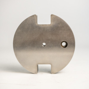 Disque à bride fendue en acier inoxydable traité en surface, personnalisable, usiné CNC haute précision, base circulaire, Hanoi, AMT VINA - Product Image 4