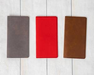 Elegante Tarjetero Ejecutivo de Cuero Genuino, Funda de Alta Gama para Chequera de Cuero Vacuno, Modelo LCR-0135 - Product Image 2